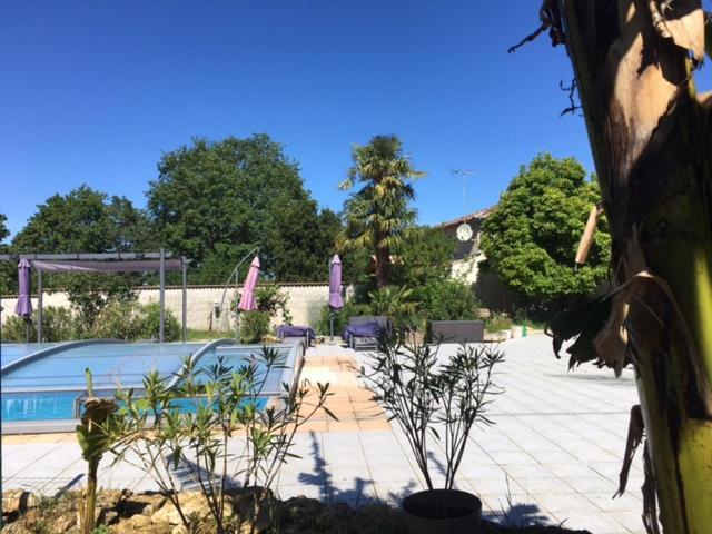 Gites Jardin-Darcy - Piscine Au Sel Bois Exterior foto