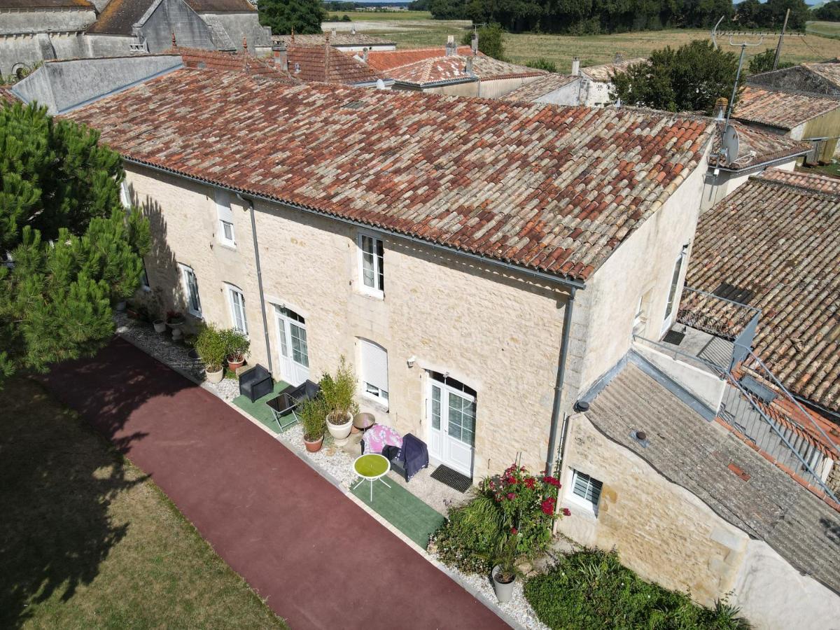 Gites Jardin-Darcy - Piscine Au Sel Bois Exterior foto